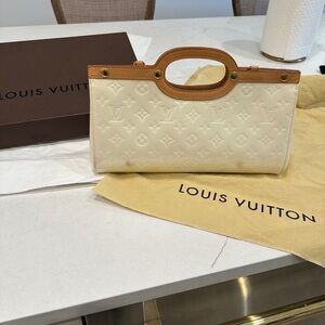 Louis Vuitton Vernis Roxbury Drive Cream handbag purse clutch